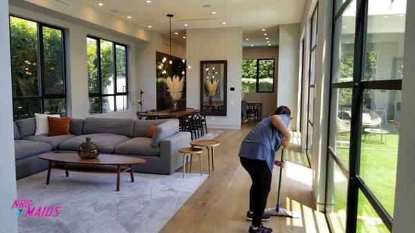 Vacation Rental Cleaning In Encino