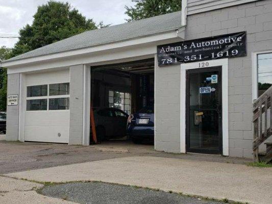 Adam's Automotive