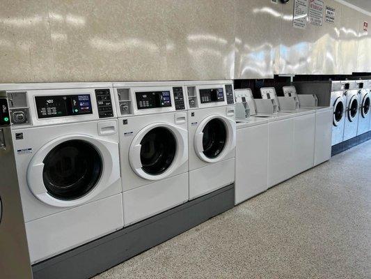 T & T Laundries