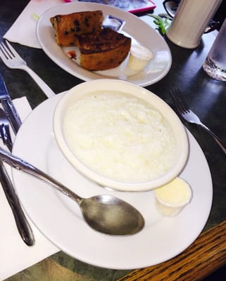 Grits and a blueberry muffin.