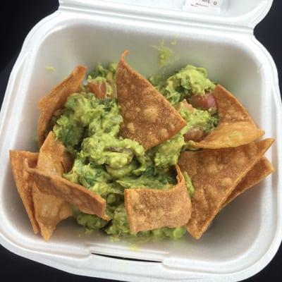 Delicious guacamole and fresh chips....had already dug in before the pic!