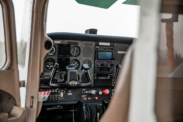 C172SP cockpit