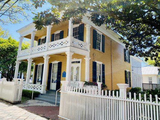 Very beautiful Southern style Historic yellow "Dorr" house. Look at that porch! :))