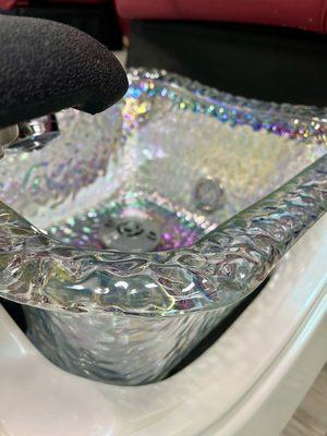 Don't you wanna dip your feet in these gorgeous, new, iridescent basins?!