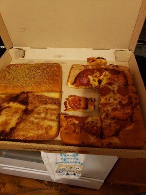 Worst pizza hut experience ever.