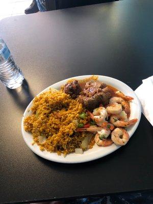 Oxtails, shrimp, fried rice