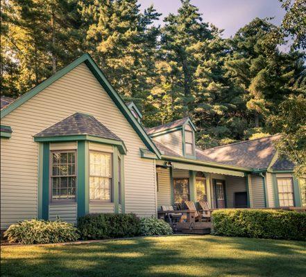 We love the color scheme on this home