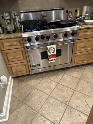 Viking 6 burner gas stove.