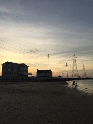 Beach (only when low tide) at end of Glenwood ave