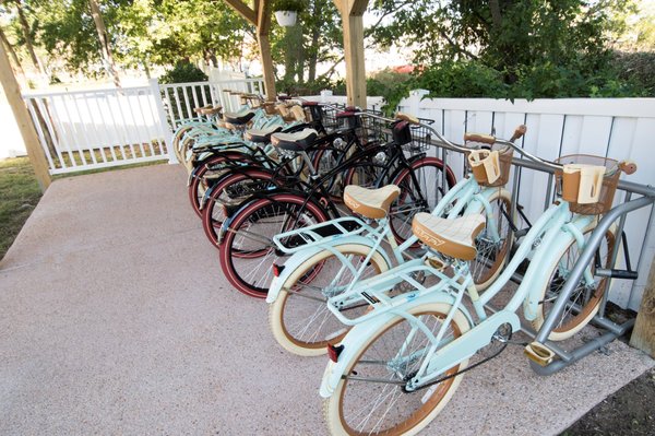 Free check out to residents for our beach bike cruisers!  Cruise on down to the beach!