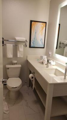 Bathroom is fairly modern and clean. Tub is cheap fiberglass 1 piece builders grade but overall nice.