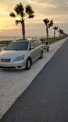 Honda Odyssey, 7 Passengers,+ luggage. Comfortable and Safe.