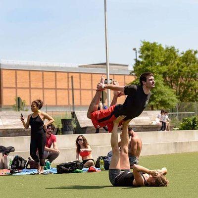 Free acrojam in the summer every Saturday from 2-6pm! At hunterpointspark south by ferry landing.