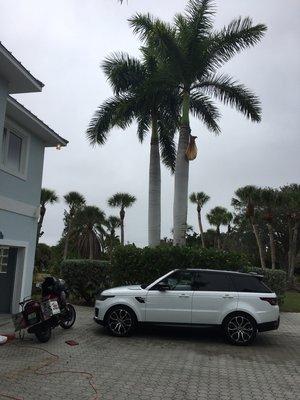 A Range Rover recently detailed in Placida!