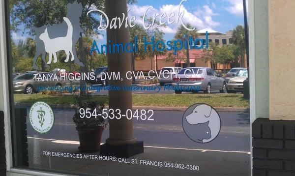 Welcome to Davie Creek Animal Hospital!