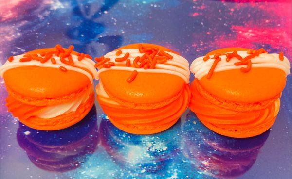 Orange Creamsicle Macarons