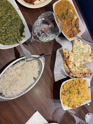 Palak Paneer Garlic Naan Kadhai Gosht Vegetable Fried Rice