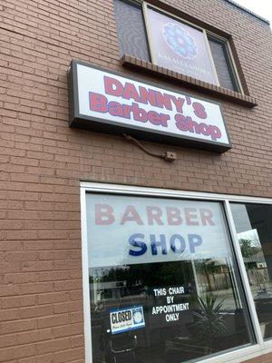 Danny's Barber Shop - signage