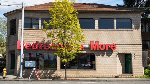 Clearance Outlet store front on 45th Street