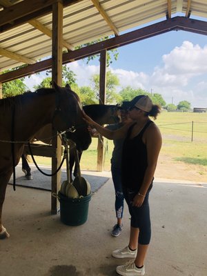 Brea & Ori petting Sunny & Newt!!