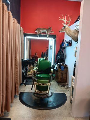 Mary's Men's Barbershop