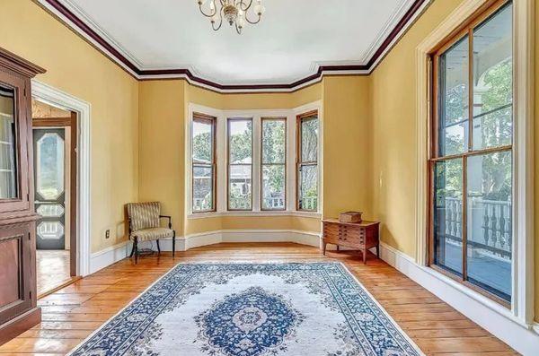 Beautiful 1800's victorian home full restoration interior walls! - Searsport, Maine