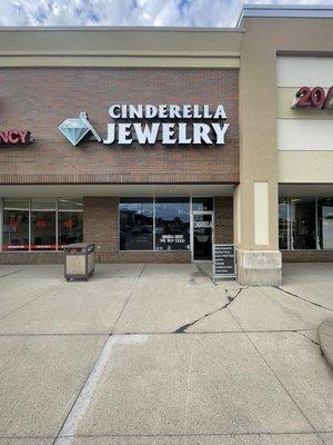 Cinderella jewelers new location