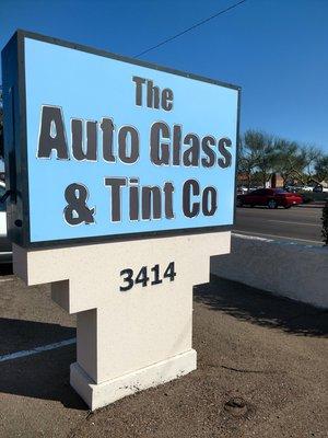 Sign AGD Auto Glass and Tint Co. Tempe