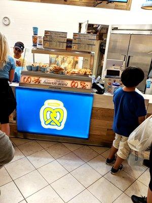 Auntie Anne's KoP Mall -- Plaza Upper Level