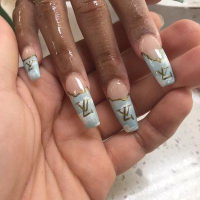 Nails design