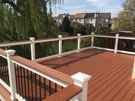 Let Consumer Construction built a beautiful deck for your home.