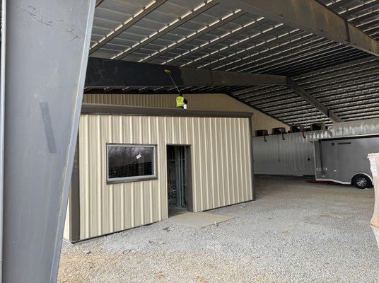 Overhead steel cleaning for post construction site