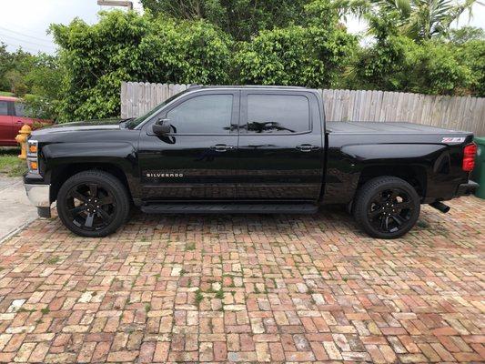 22" chevy stocks looking great