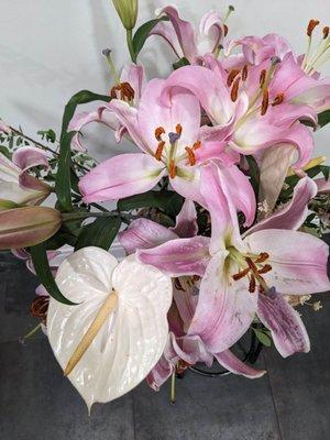 Lily floral arrangements