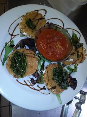 Fried fresh mozzarella disks with marinaria Diablo SPECIAL