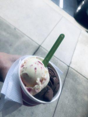 Passion fruit and chocolate gelatos