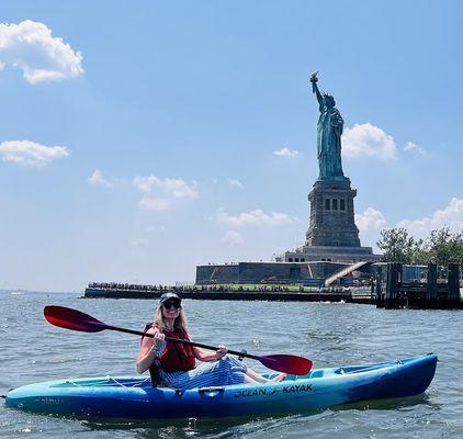 Visit the Statue of Liberty on kayaks!