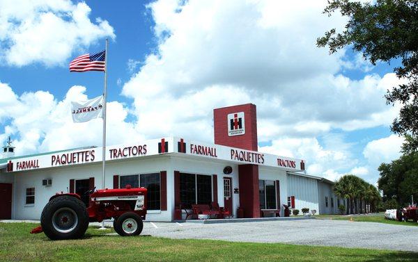 IH "dealership" museum store