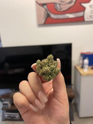 Big crystallized nugs Skywalker OG Kush