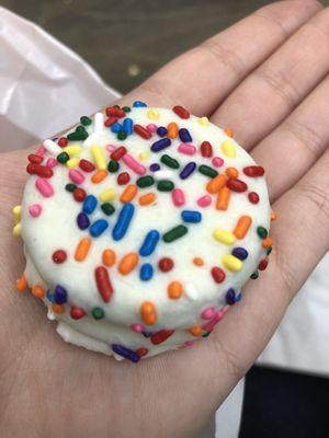 white chocolate coated birthday cake oreo :)