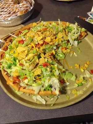 Taco pizza here is hard to beat. If only they used taco seasoned tortilla chips...