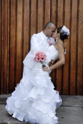 We specialize in wedding First Dance