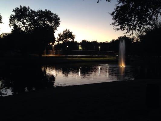 Looking at the fountain and the tennis courts!