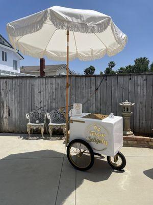 Paleta cart with boho umbrella