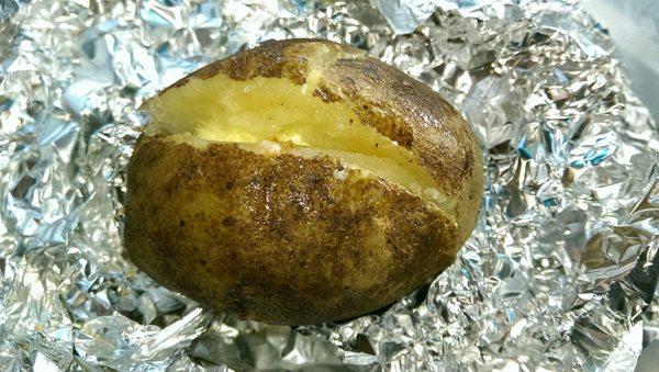 The baked potato that came with the Alambre, seems out of place.