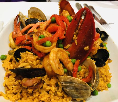 Paella Puerto Rico was good although the meat on lobster was a bit over cooked