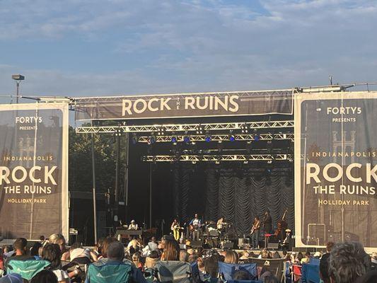 Amos Lee and Band doing their thing!