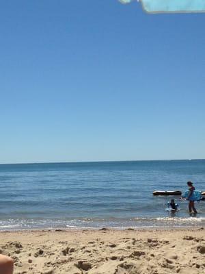 This is the beach walking distance from the cottages!