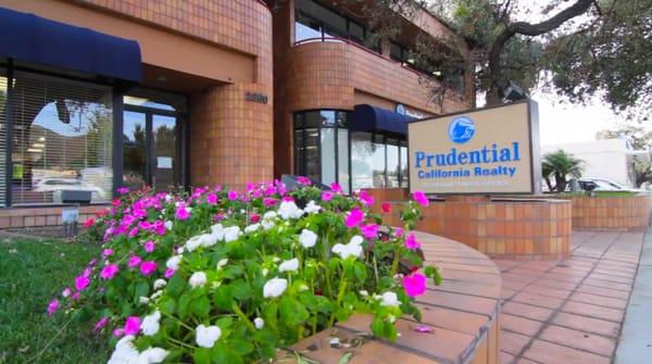 Thousand Oaks Prudential Office. Nearest cross streets are Skyline and Thousand Oaks Blvd.