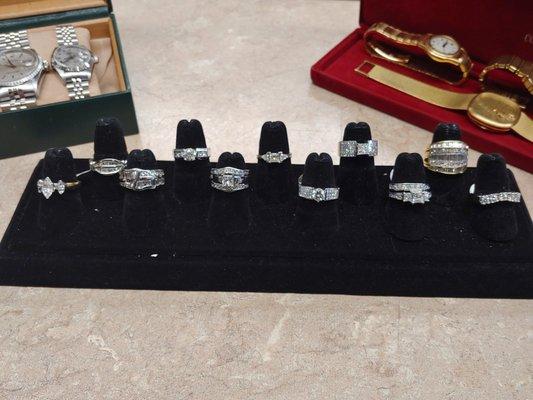 Rings with large diamonds